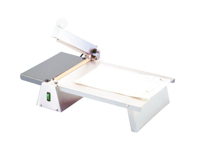 KWT-200-GPS-kleiner-anstecktisch